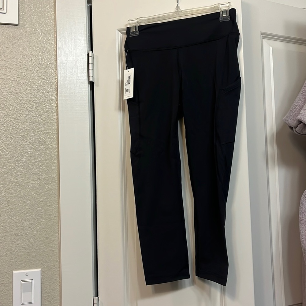 Outdoor voices zoom crop legging size S